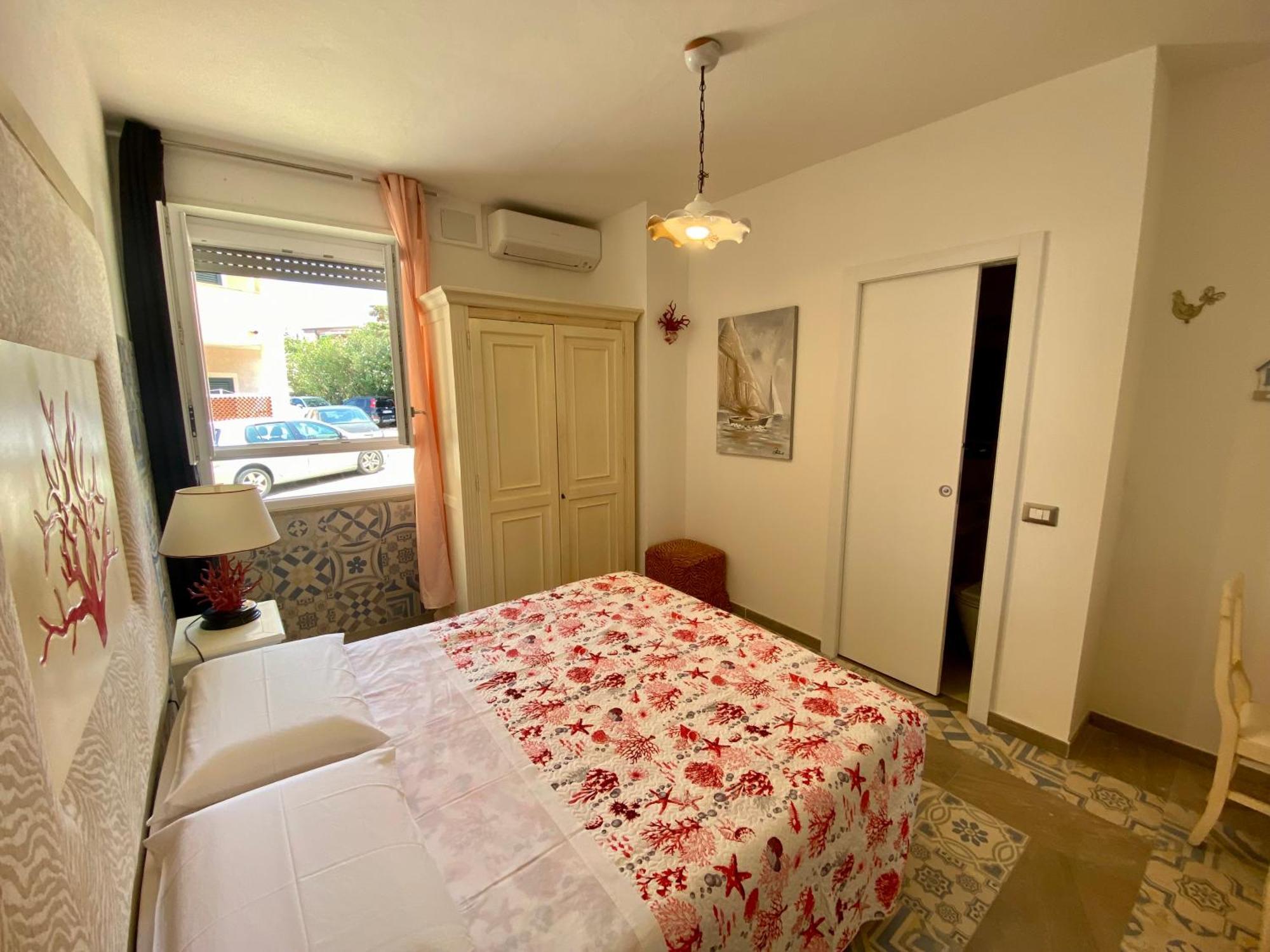 Casetta Al Mare Isola Rossa Bilik gambar